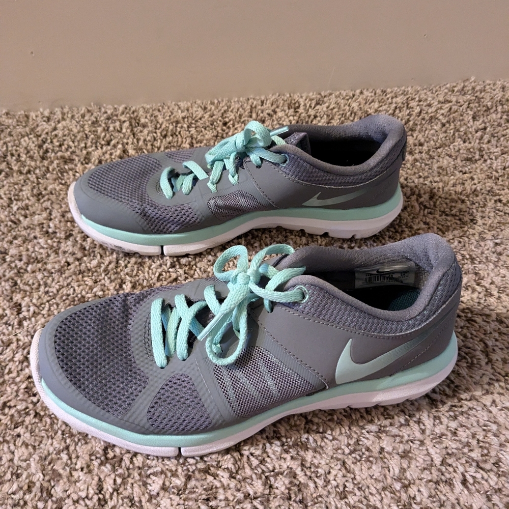 Women's Nike Flex 2014 Running Shoes, Size 7